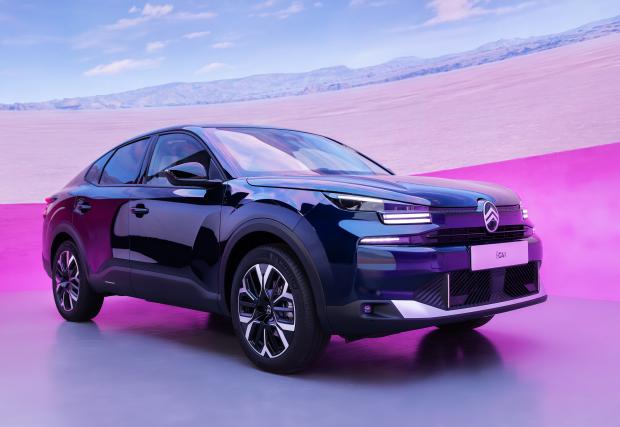 Citroën напълно обновява C4 и C4 X.
