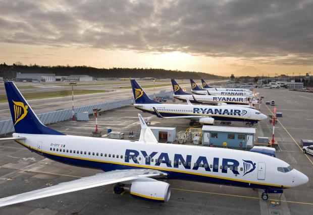 Закон и ред: Ryanair ще наказва закъсняващи пасажери