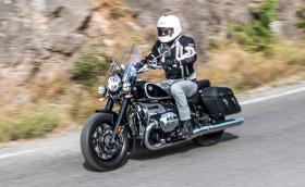 Карахме BMW R 18 Classic, 1800-кубиковият класически мотоциклет