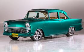 Това е 1960 FB Holden с туин турбо Lexus V8 с 800 коня под предния капак