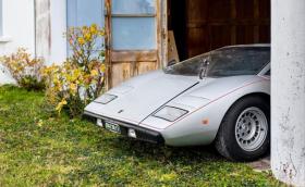 Лекар заряза Lamborghini Countach за 27 години, което днес се продава