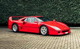  Шефът на Mercedes-AMG Petronas F1 се разделя и с това Ferrari F40