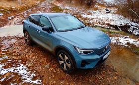 Карахме електрическото Volvo C40 Recharge
