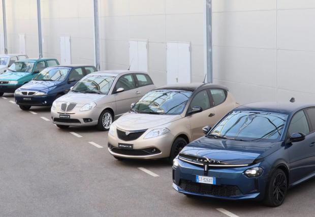 Въпреки новия модел, продажбите на Lancia се сринаха до земята