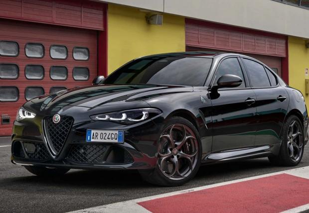 Alfa Romeo оставя само дизелови двигатели за Giulia и Stelvio