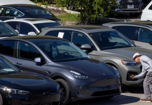 Ръстът в цените на горивата засилва интереса към електромобилите