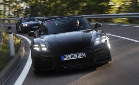 В крайна сметка Porsche се отказа от ДВГ в два свои модела