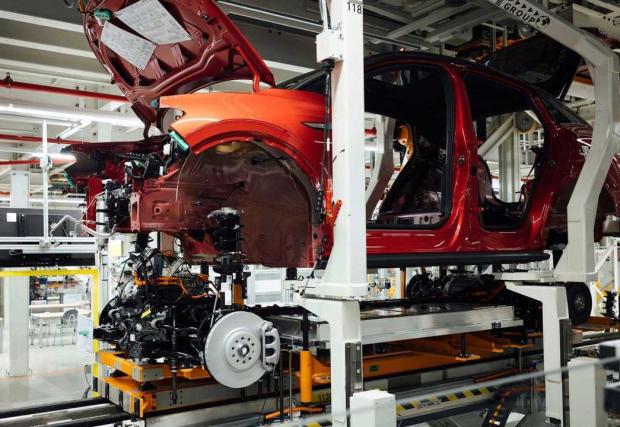 Готвят ново правило: Субсидии за електромобили само при 70% компоненти от ЕС