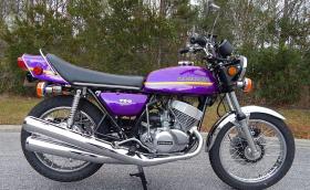 Това 1973 Kawasaki H2 Mach IV е чисто ново и продадено за 40 хил. долара!