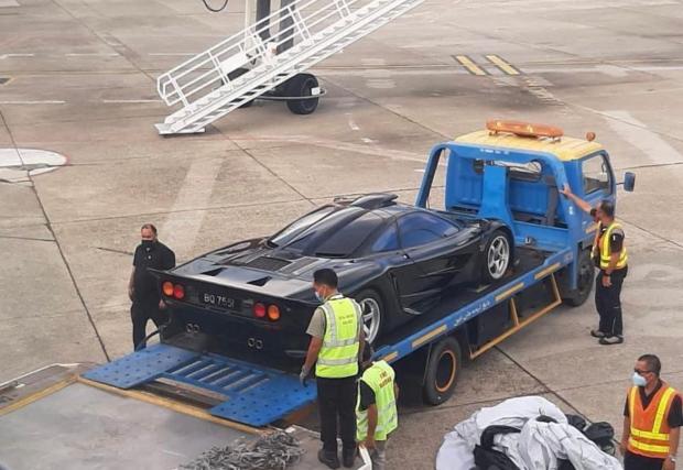 McLaren F1 GT, най-редкият и оценяван на 40 млн. долара, пристигна във Великобритания за реставрация