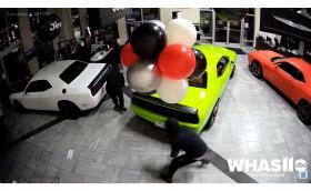 Вижте как крадци отмъкват 6 броя Dodge Challenger Hellcat. За под 60 секунди!