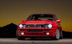 Шефът на Stellantis продава личната си Lancia Delta Integrale