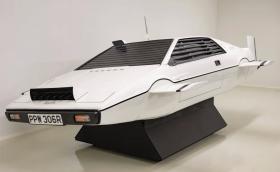 Този Lotus Esprit S1 „подводница“ на Джеймс Бонд се продава
