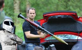 Вижте какво кара всеки ден Стиг от златните години на Top Gear (Видео)