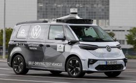 Поръчваш такси и идва Volkswagen без шофьор и волан