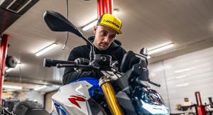 ВИДЕО: Съвети за мото гумите и тест на нов Dunlop