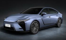 Новият Lexus ES крие голяма изненада