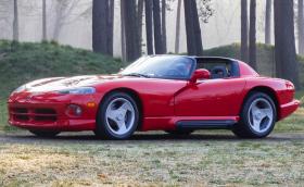 Този 1992 Dodge Viper RT/10 е на 119 км и се продава!