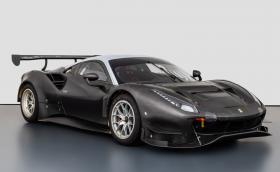 Това Ferrari 488 GT3 Evo е употребявана пистова играчка за 900 хил. евро