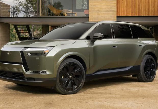 Lexus TZ е 7-местен електрически SUV със симулиран звук от V10 двигател