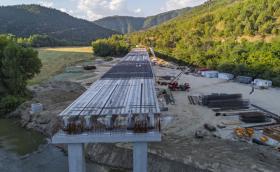 Над една трета от обхода на Кресна вече е готова