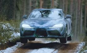 Латвиец прави откачен офроуд с новата Toyota Supra. Видео