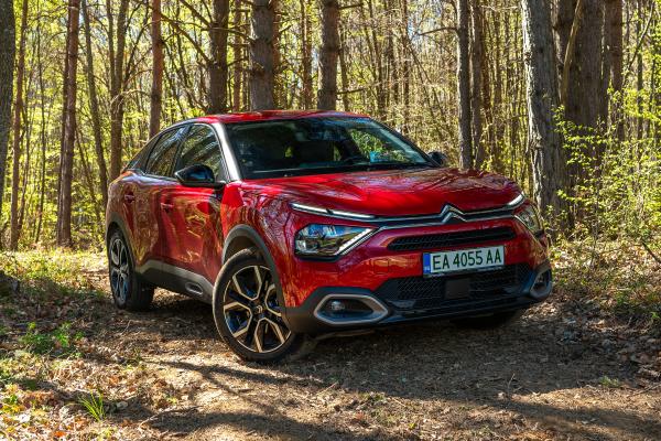 ВИДЕО: Карахме Citroen e-C4