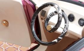 Renault 5 Diamant е с волан направен от… мрамор