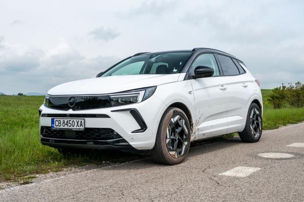 ВИДЕО: Караме Opel Grandland GSe, плъгин хибрид с 300 коня