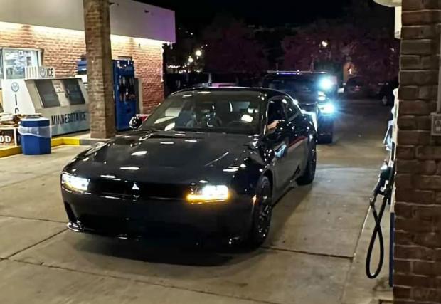 Собственик на електрически Dodge Charger получи акт за „шумен ауспух“