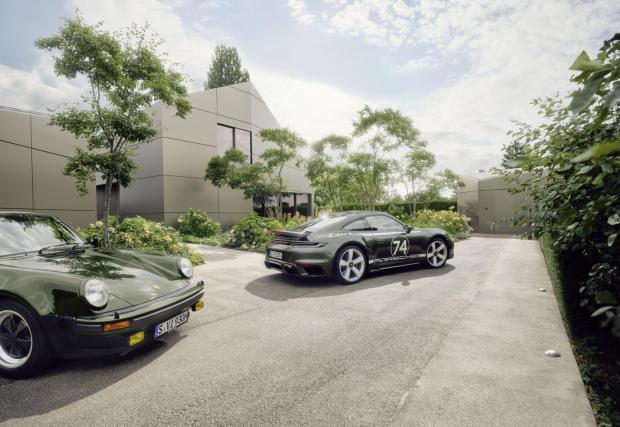 В знак на респект към своя първи сериен турбо модел: Porsche 911 Turbo 50 Years