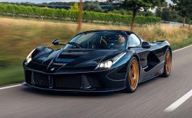 Това LaFerrari Aperta е на 320 км и се продава за… 15 млн. лева!