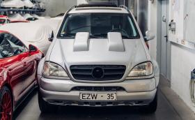 Този Mercedes ML e с Porsche V8 мотор, защото е началото на Cayenne