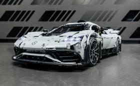 Това умалено копие на Mercedes-AMG One има 3295 съставни части