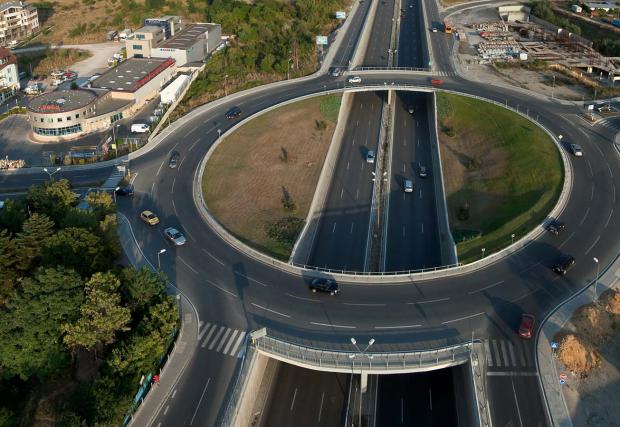 Бюджетен завой: милиарди се местят от столичното околовръстно към „Хемус“ и Е79