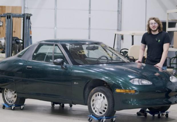 Цяла година ще отнеме реставрацията на първия сериен електромобил на General Motors