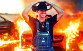 Арестуваха популярен автомобилен влогър