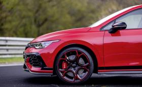 Volkswagen обяви цената на най-мощния Golf GTI в историята