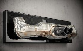 Porsche Design Soundbar 2.0 Pro e музикална система от ауспух на Porsche 992 GT3