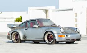Пак продават това уникално 1993 Porsche 911 Carrera RSR 3.8