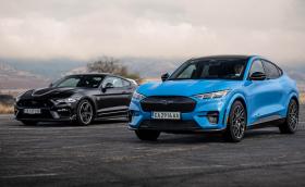 Науката говори: кое е по-вълнуващо, Mustang V8 или електрически Mach-E?
