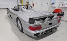 ФБР конфискува един от 6-те Mercedes-Benz CLK GTR Roadster