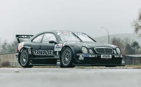 Този Mercedes-Benz CLK DTM е страхотен и се продава