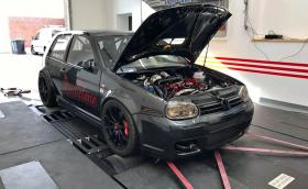 Авто пазар: Този Golf 4 има 1200 к.с. и струва 45 000 лв.