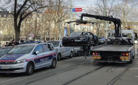 Полицията във Виена вдигна Bugatti Chiron на джигит
