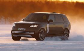 Електрическият Range Rover идва с гигантска батерия: 117 кВтч