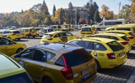 Такситата получиха отсрочка за цените в евро