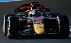 Бърз е! Никола Цолов даде 7-о време в първата си F2 квалификация