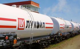 Ако “Лукойл Нефтохим” спре да работи, България ще има нужда от 350 цистерни гориво дневно