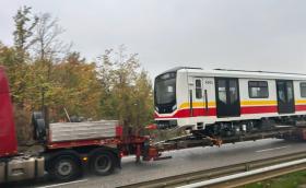 Първият от новите влакове за метрото вече е у нас